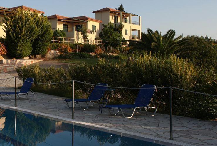 Il Villaggio Храни Экстерьер фото