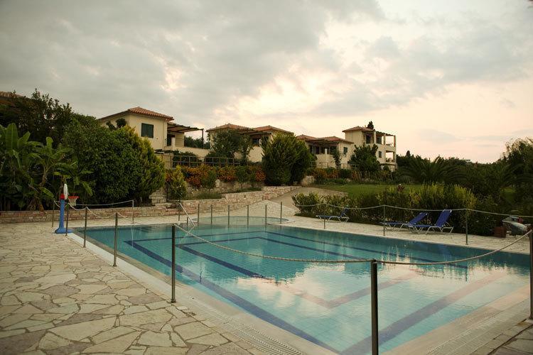 Il Villaggio Храни Экстерьер фото